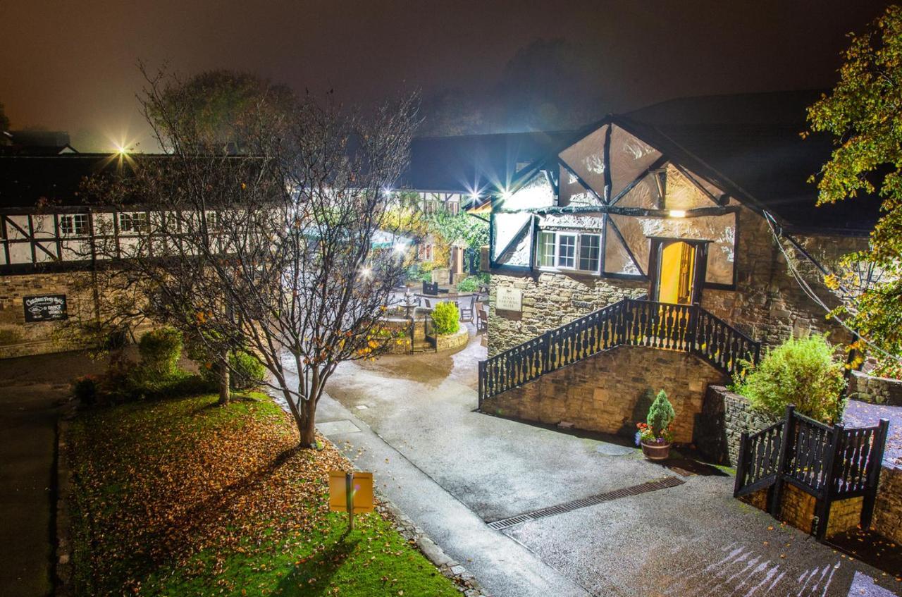 Last Drop Village Hotel & Spa Bolton Esterno foto