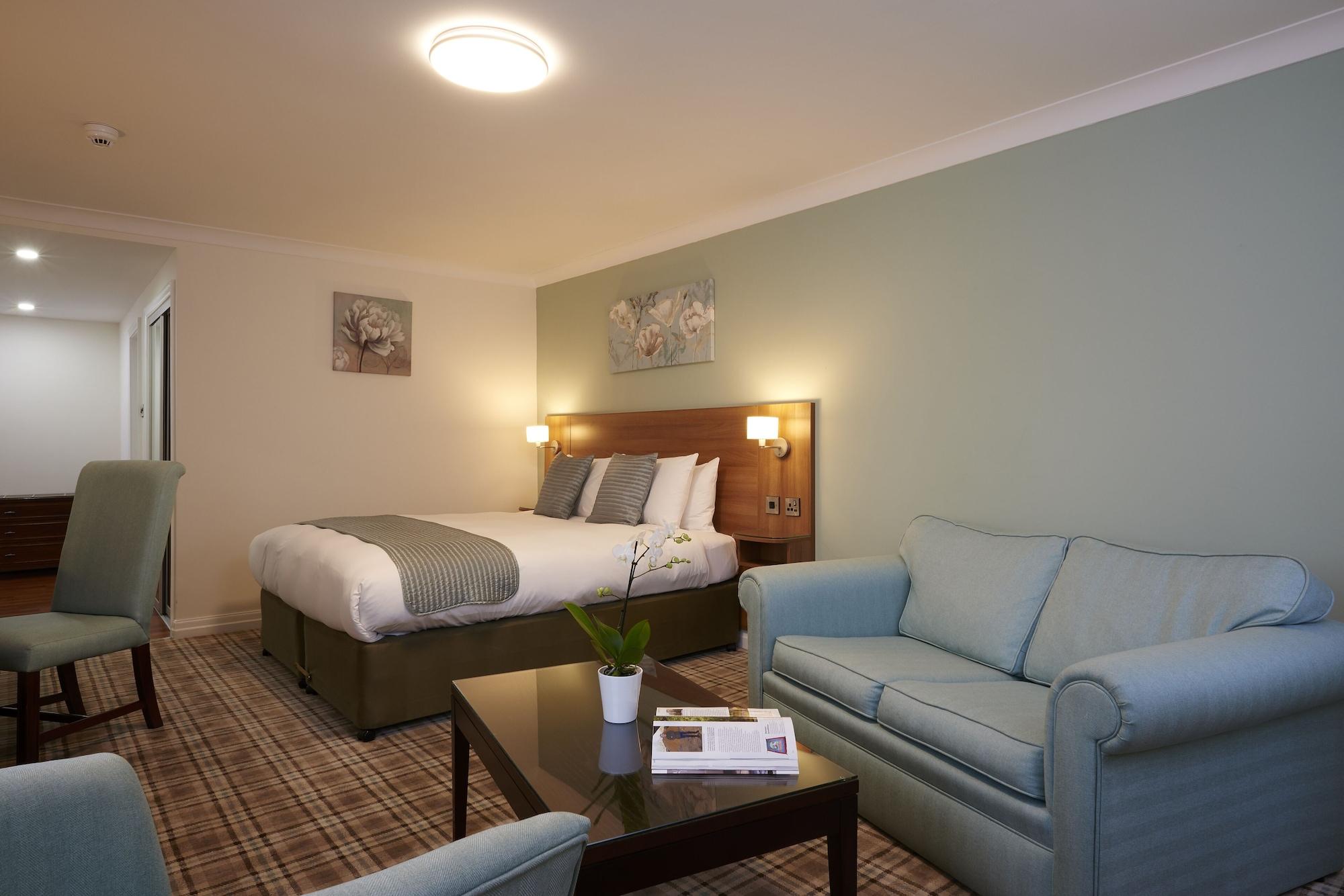 Last Drop Village Hotel & Spa Bolton Esterno foto