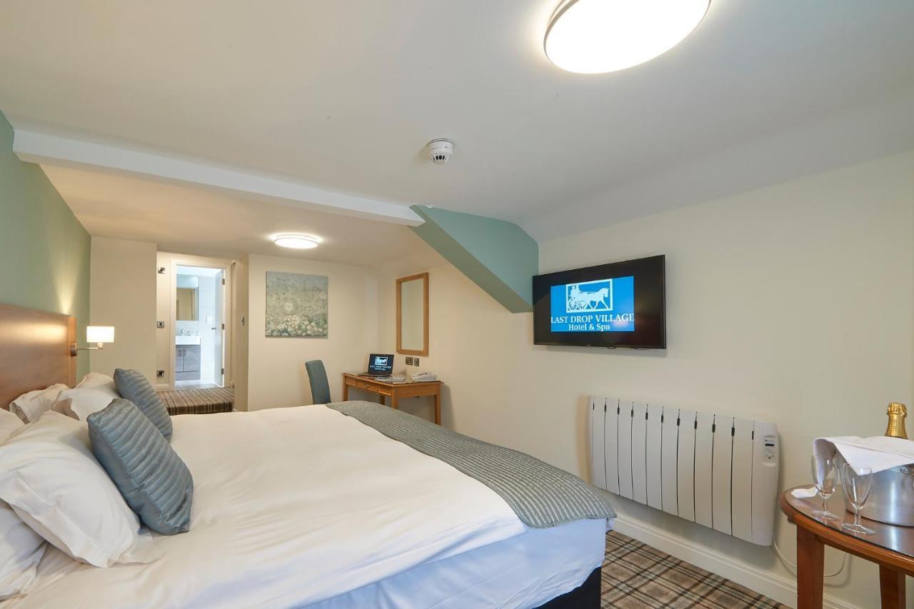 Last Drop Village Hotel & Spa Bolton Esterno foto